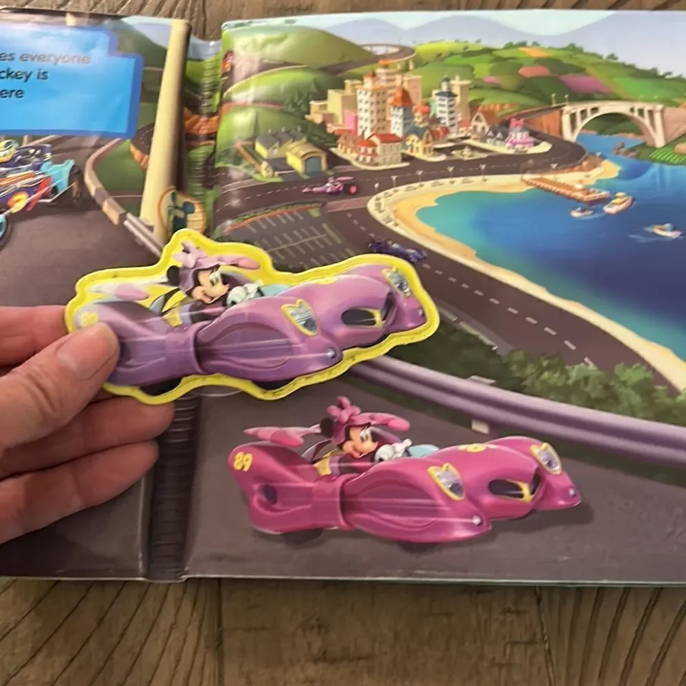 Disney 🏰🐭 Junior Bath 🛀 Time Water 💦 Book 📕 Race Car 🏎️ Suction Cups🛥️ 2!